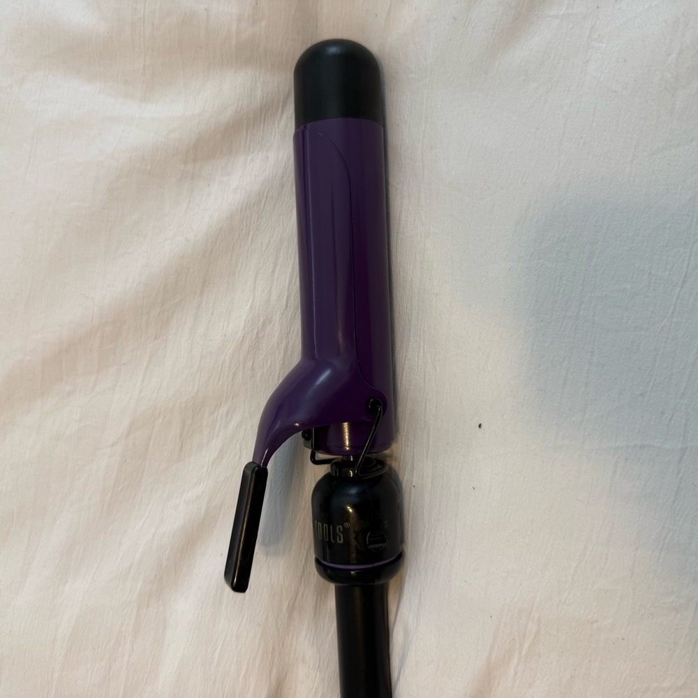 Hot Tools Ceramic Tourmaline Curling Iron 1 1/2”